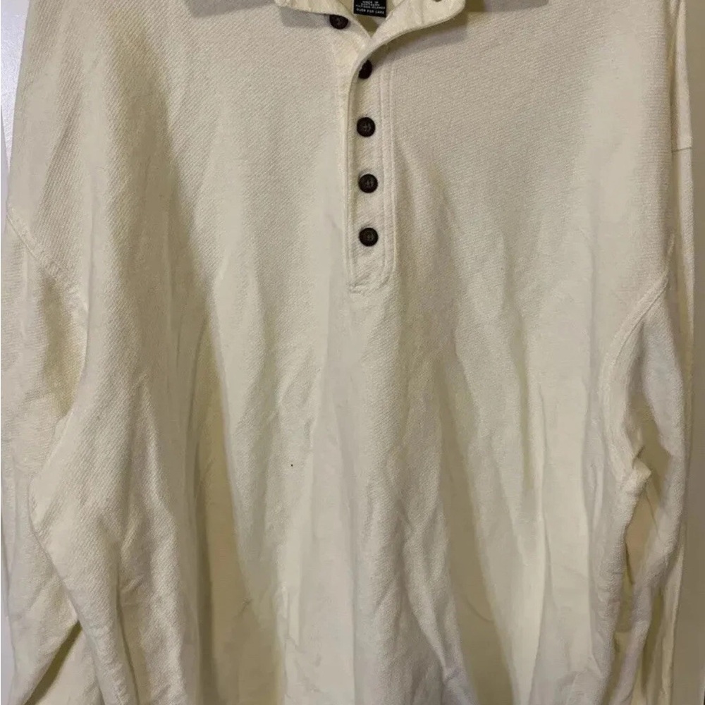 Structure Cream Polo Shirt with Dark Buttons‎